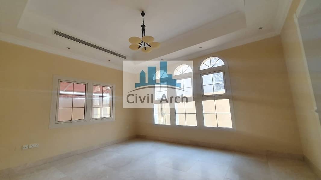 9 5 BEDROOM TOWNHOUSE NEAR MALL OF EMIRATES JUST 165K