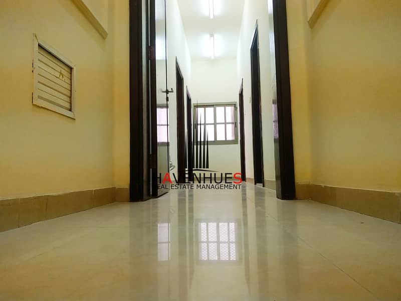 29 HOT OFFER !!3bhk + Maid Room Clean & Spacious