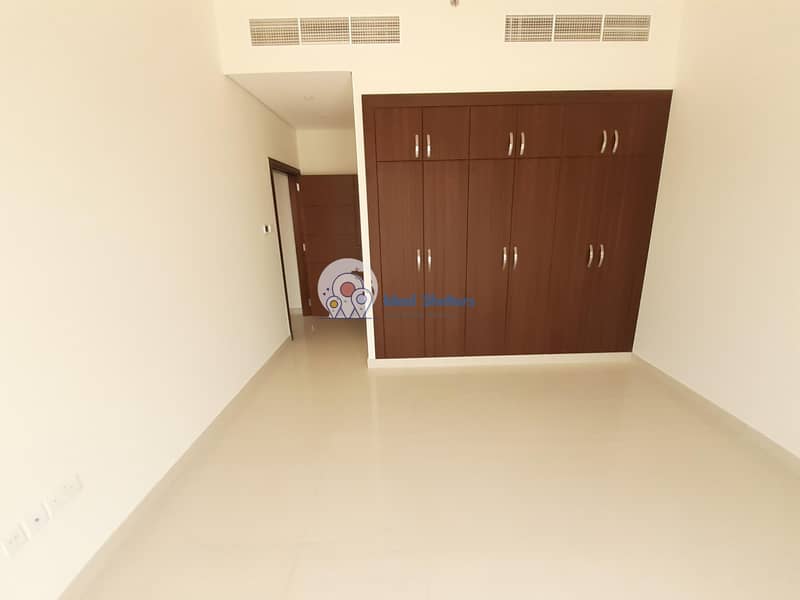 18 1BHK APARTMENT  REASONABLE PRICE  CLOSE KITCHEN JUST IN 35K
