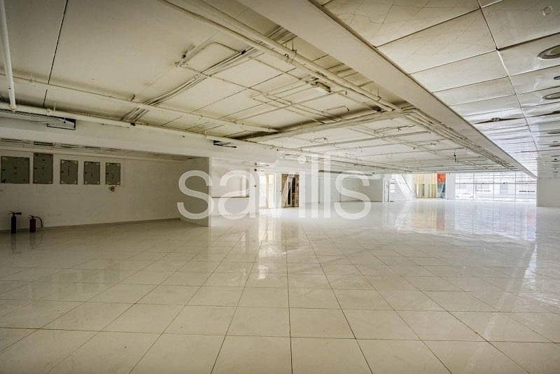 8 Showroom for rent in Ghubaiba|Fitted Unit|Prime Location