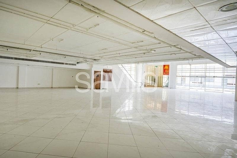10 Showroom for rent in Ghubaiba|Fitted Unit|Prime Location