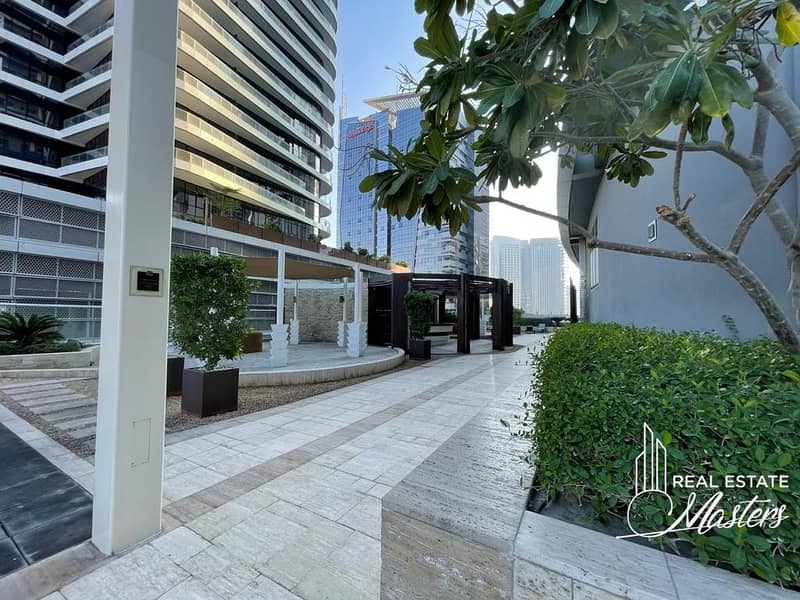 11 Stunning 1 Bedroom Hotel Apartment next Burj Khalifa