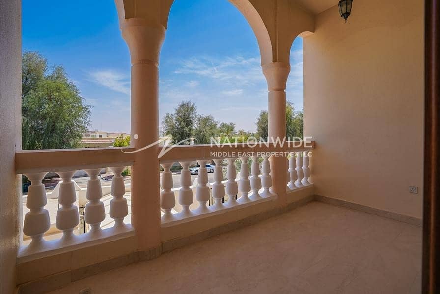 3 New large 4 bedrooms + maid room villa in Al Markhaneya
