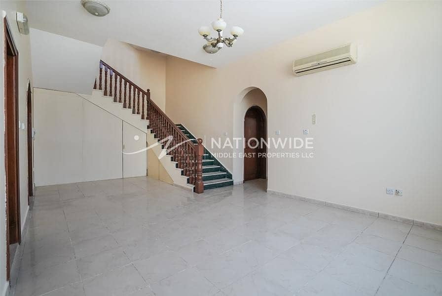 6 New large 4 bedrooms + maid room villa in Al Markhaneya