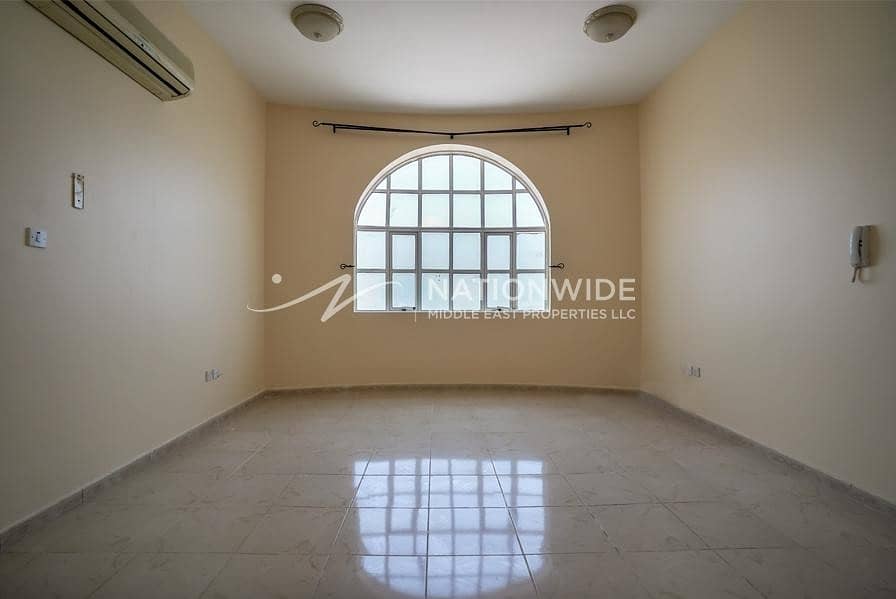 8 New large 4 bedrooms + maid room villa in Al Markhaneya