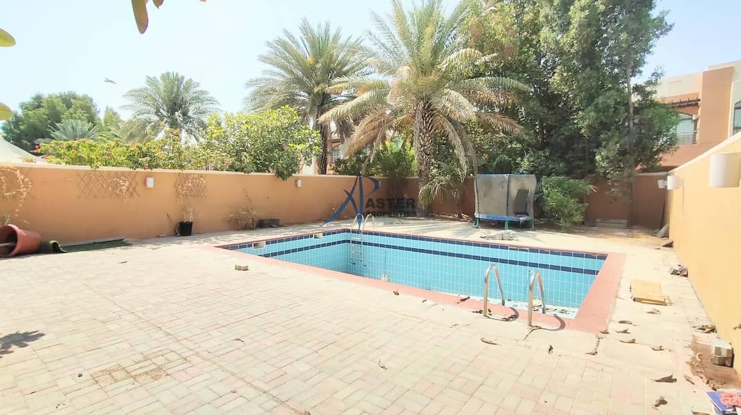 31 Superb 5 bedroom + Maid room Villa|Big Garden|Private Pool|Balcony