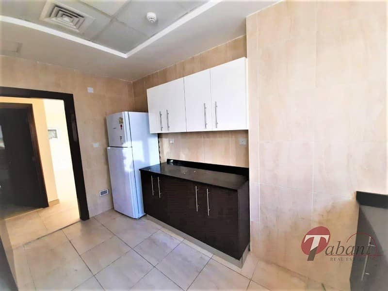 7 Close to metro|Chiller free|Big terrace | Vacant