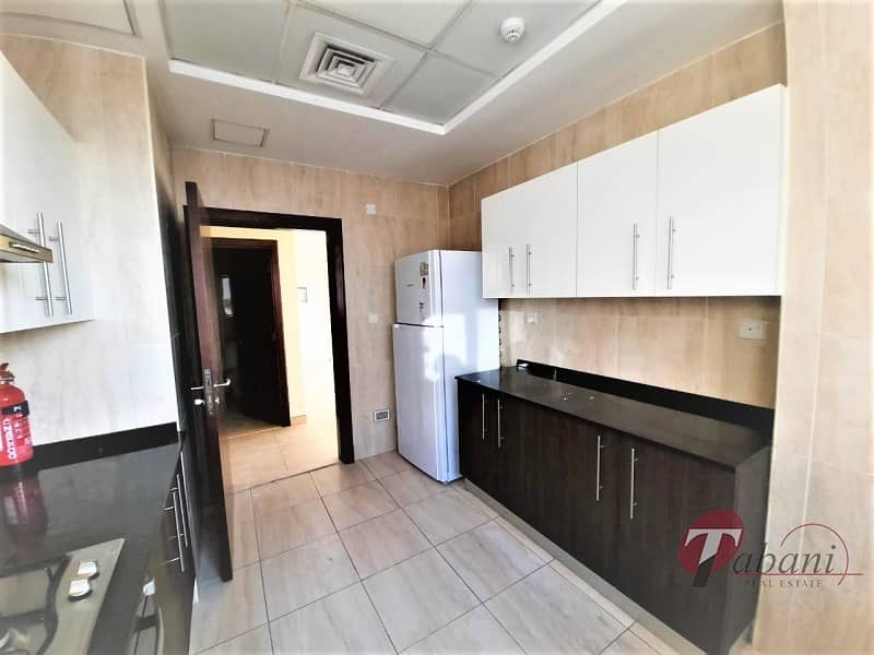 9 Close to metro|Chiller free|Big terrace | Vacant