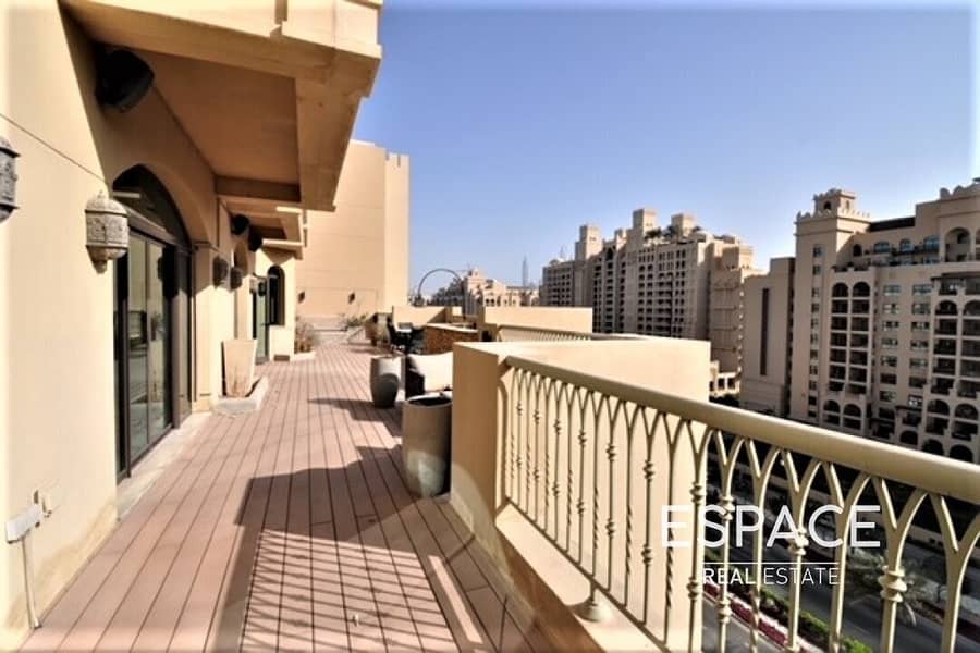 Unfurnished Penthouse 3BHK Must See