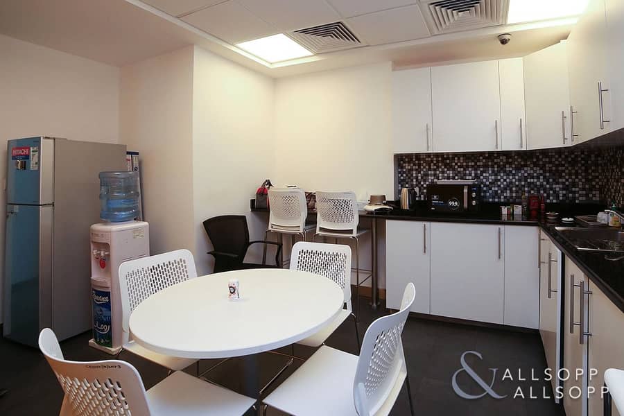 12 Fully Fitted Office | Close To Metro | DIFC