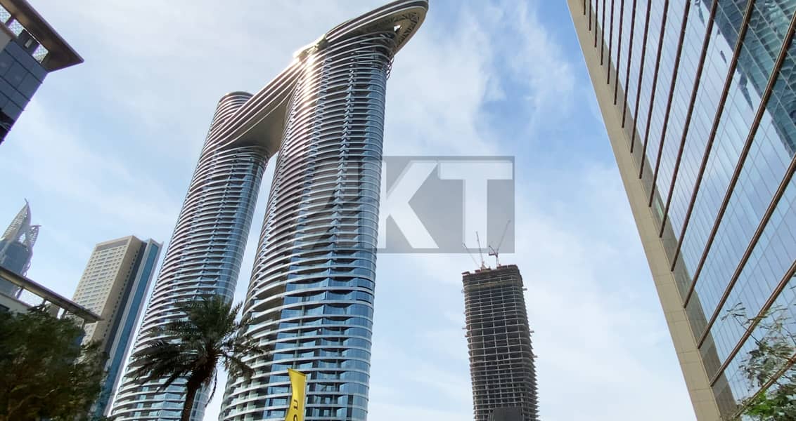 13 2BHK / High Floor / Sea View / Vacant
