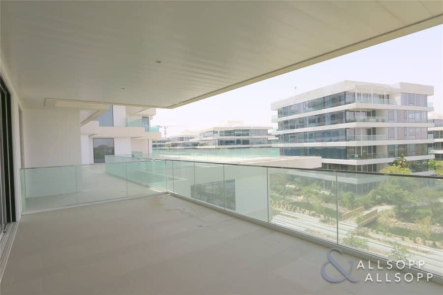 13 2 Bedrooms | Brand New | Large Terrace
