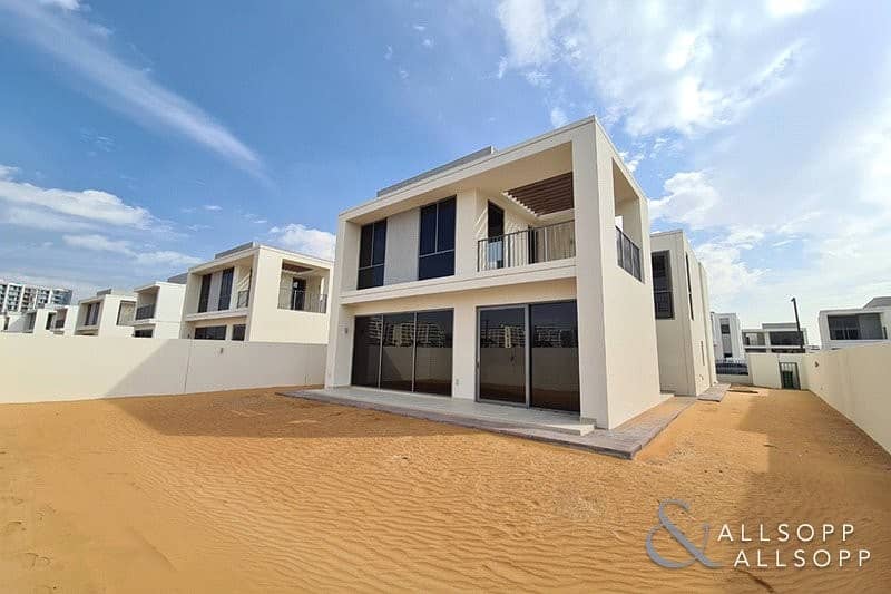 10 Single Row | 4 Bed | Sidra Villa | Vacant