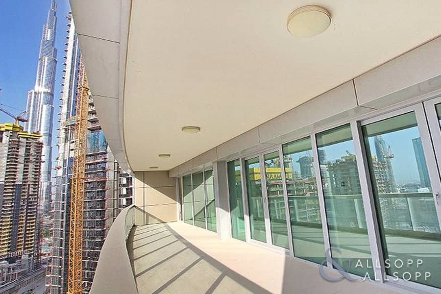 10 Two Bedrooms | High Floor | Skyline View