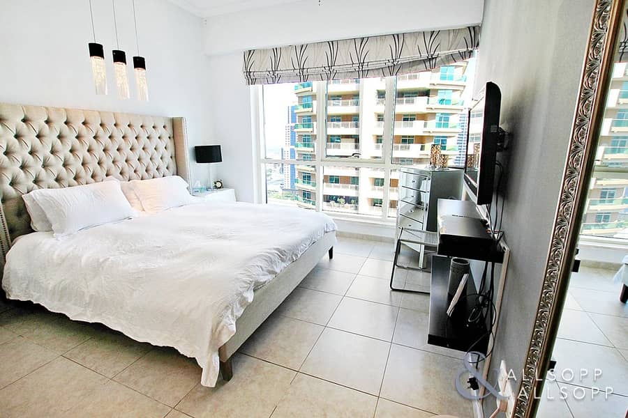 19 Marina View | 2 Beds | Upgraded Flooring