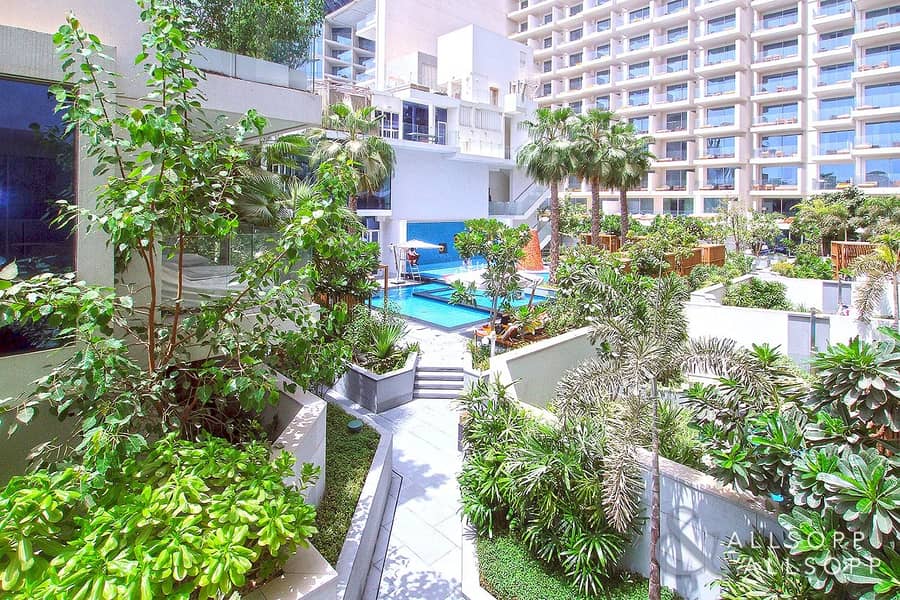 14 Extremely Rare | Townhouse | Private Garden