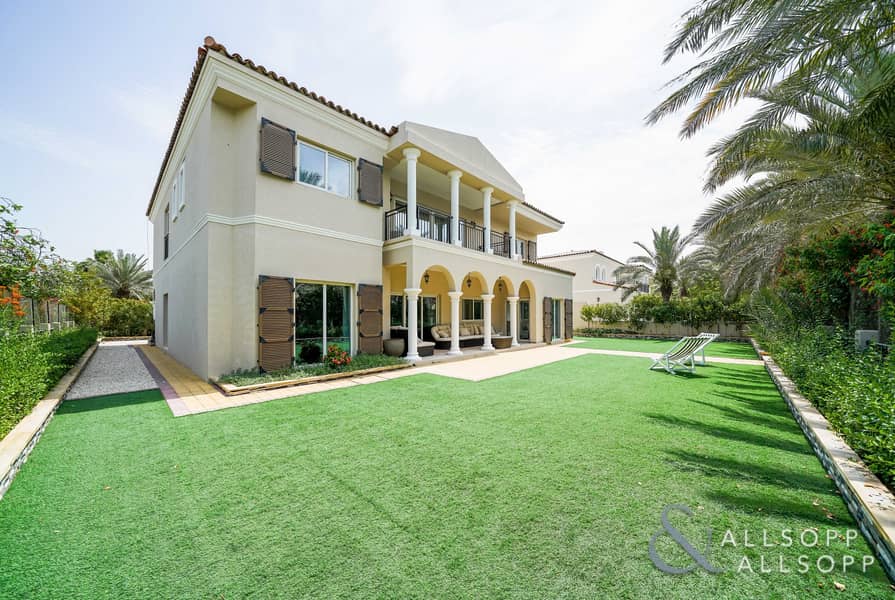 Exclusive | Cul-De-Sac| 5 Bedroom Villa