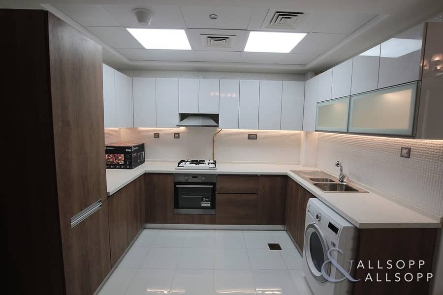 14 Brand New Fully Furnished Apartment Sold with Vacant Possession