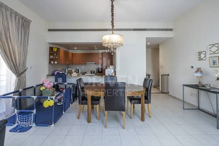 2 Bedroom Flat for Sale in The Greens, Dubai - Rented and Spacious Lay out | Affordable 2 Bedroom Flat for Sale in The Greens, Dubai - Rented and Spacious Lay out | Affordable