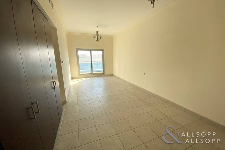 14 2 Beds Plus Study | Large Layout | Rented