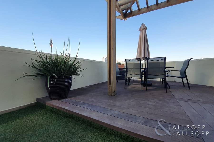 17 Two Bedrooms | Upgraded | Large Terrace
