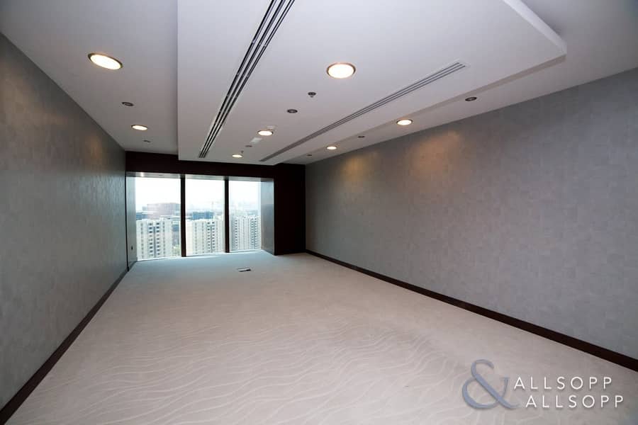 14 Full Floor Unit | Close to Metro | Partitioned