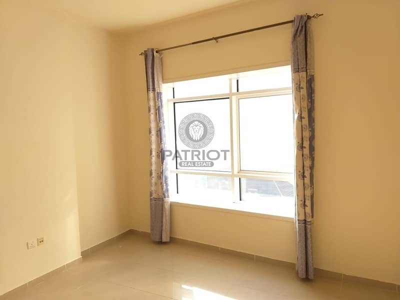 9 Amazing One Bedroom Apartment | Unfurnished | Low Floor |Road View/DMCC Metro Station View |No Balcony | 4 Cheques