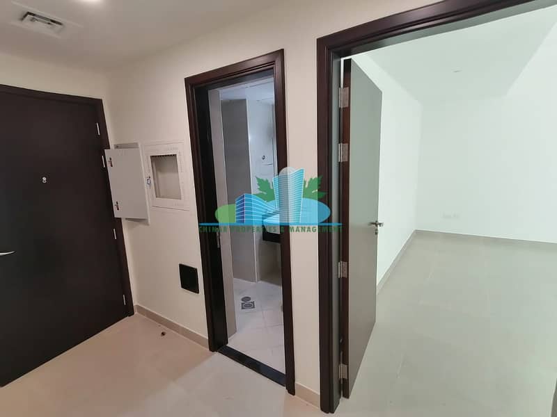 9 NEAR WTC|Huge 2 BHK |Built in cabinet |4 payments