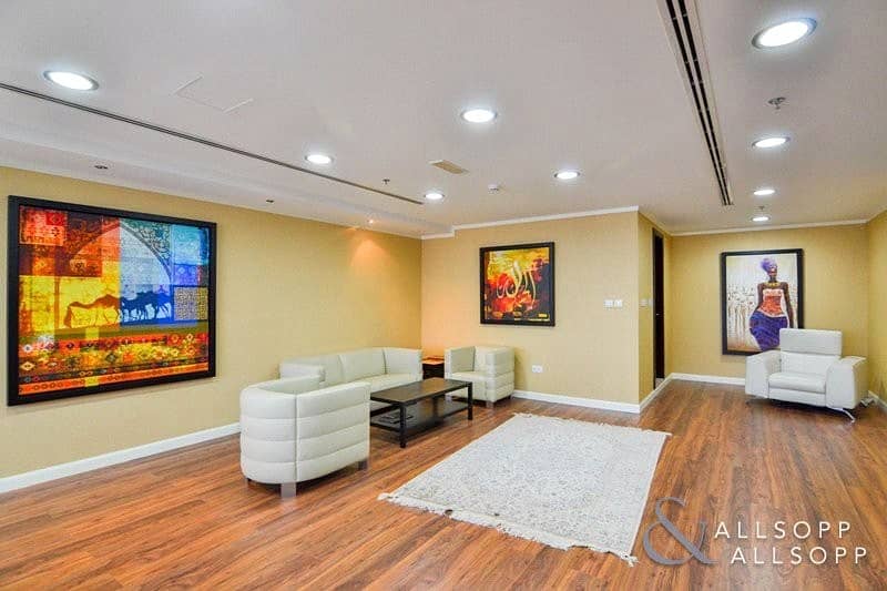 15 Fully Furnished | Half Floor | Amazing Office