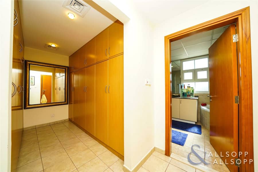 21 3 Bed Plus Maids | Upgraded | Picture View