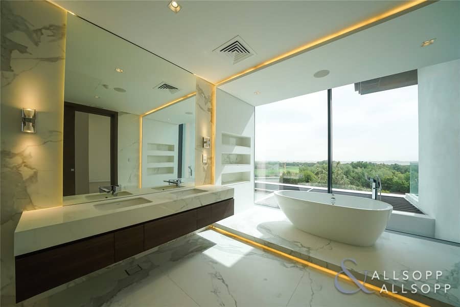 14 6 Bedroom | Ultra Modern | Luxurious Villa