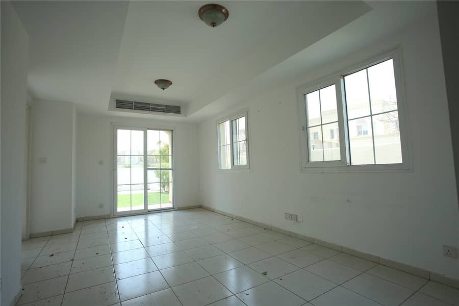 19 Opposite Pool And Park | 2 Bedrooms | 4E