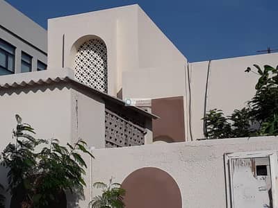 Commercial House I available in Attractive Location I Commercial House I available in Attractive Location I