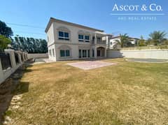 EXCLUSIVE | Vacant | 4 Bed | Corner unit