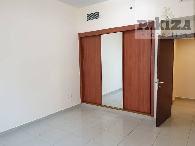 3 Great Deal !! Bright and Spacious 2 Bed for Sale