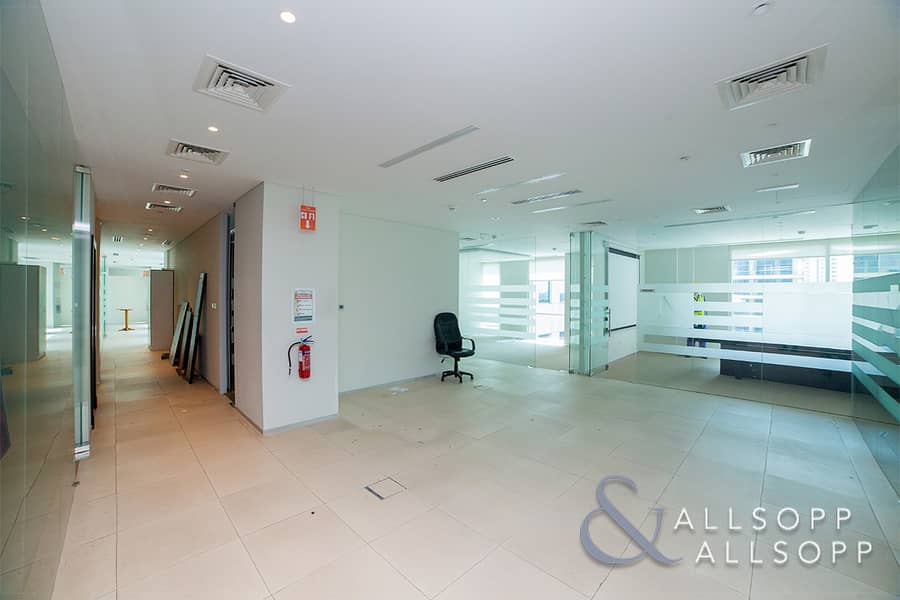 13 Large Corner Office | Fitted | 11 Parking Spaces