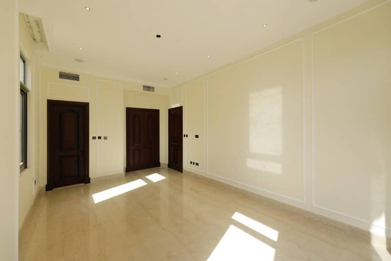 Renovated Executive 5 Bedrooms with Swimming Pool