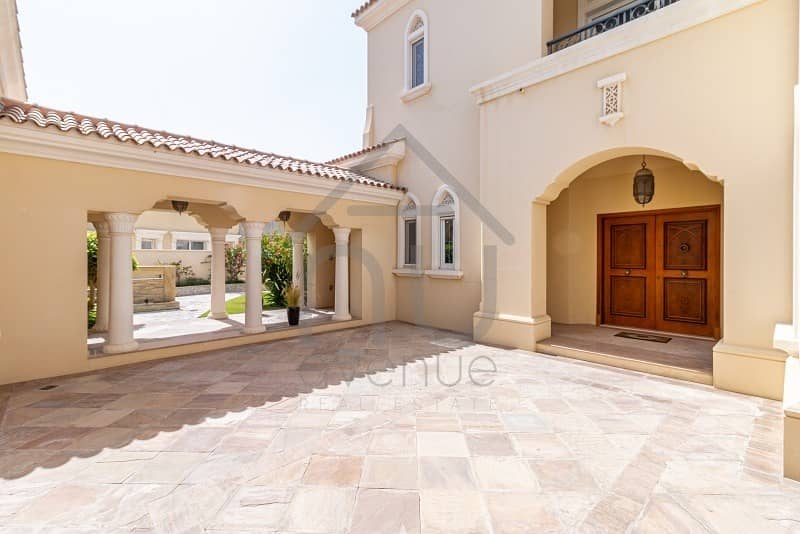 6 Stunning Luxury Villa | Immaculate Condition | Available July