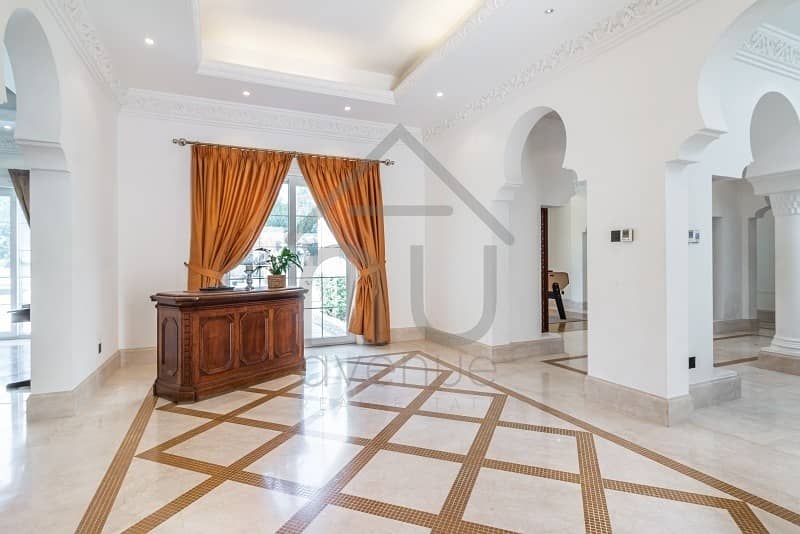 14 Stunning Luxury Villa | Immaculate Condition | Available July