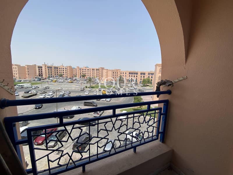 18 BS|| Spacious 1bhk || Double Balcony|| Close RTA Bus Stop