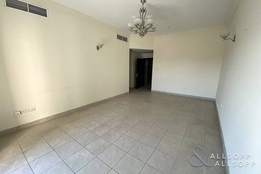10 2 Beds Plus Study | Large Layout | Rented