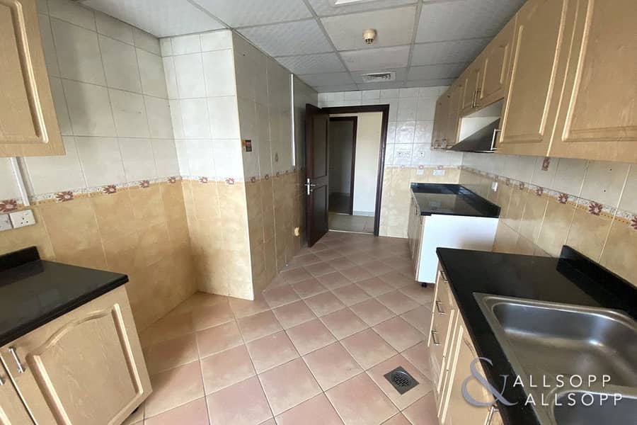 11 2 Beds Plus Study | Large Layout | Rented