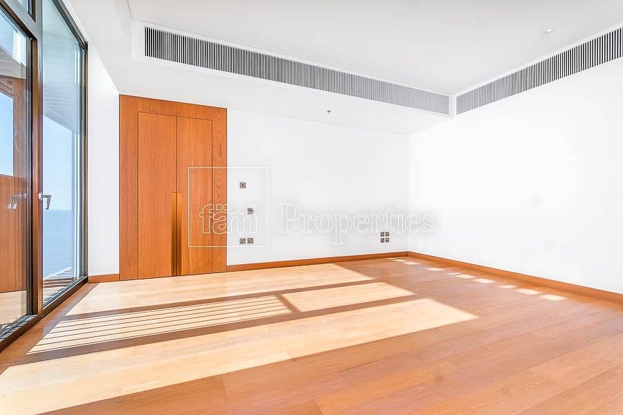 11 Modern Large 1BED with Sea and Skyline Views