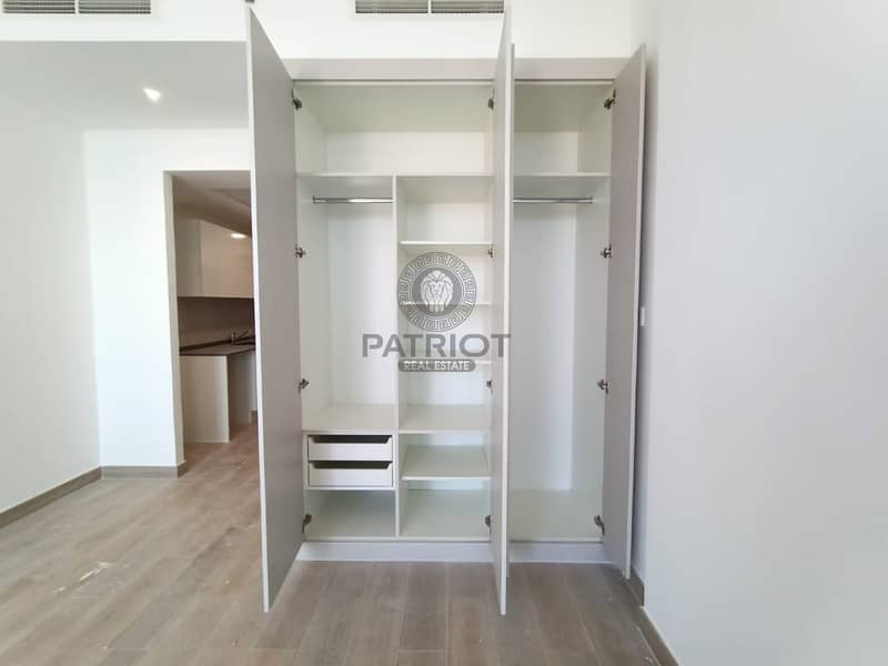4 Brand New Studio Available for rent in the Centre of Dubai Hurry Up Dont Miss the chance