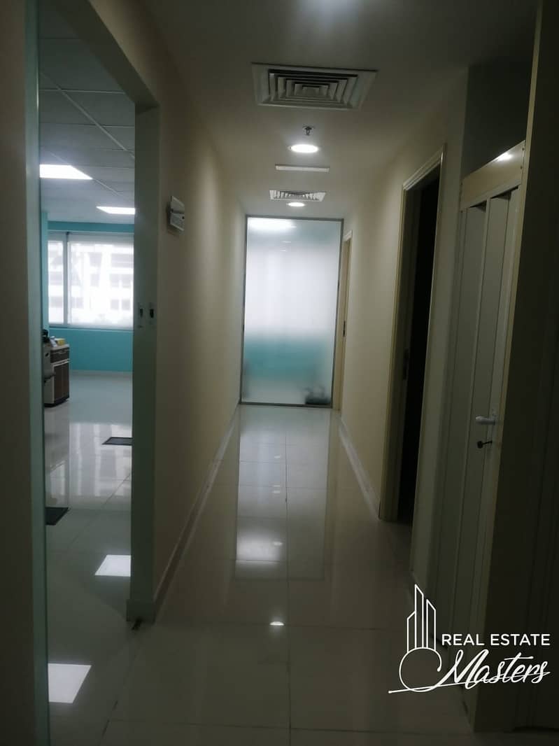 6 Very Spacious & Luxurious  Office  For Rent