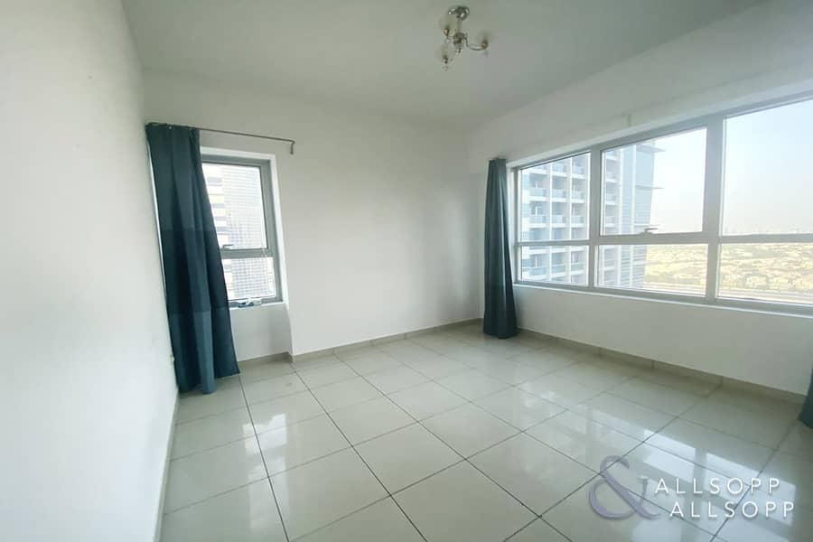 5 Allsopp And Allsopp Offers This 1315 Sq. Ft. (Approx)- 3 Bedrooms in Armada Tower