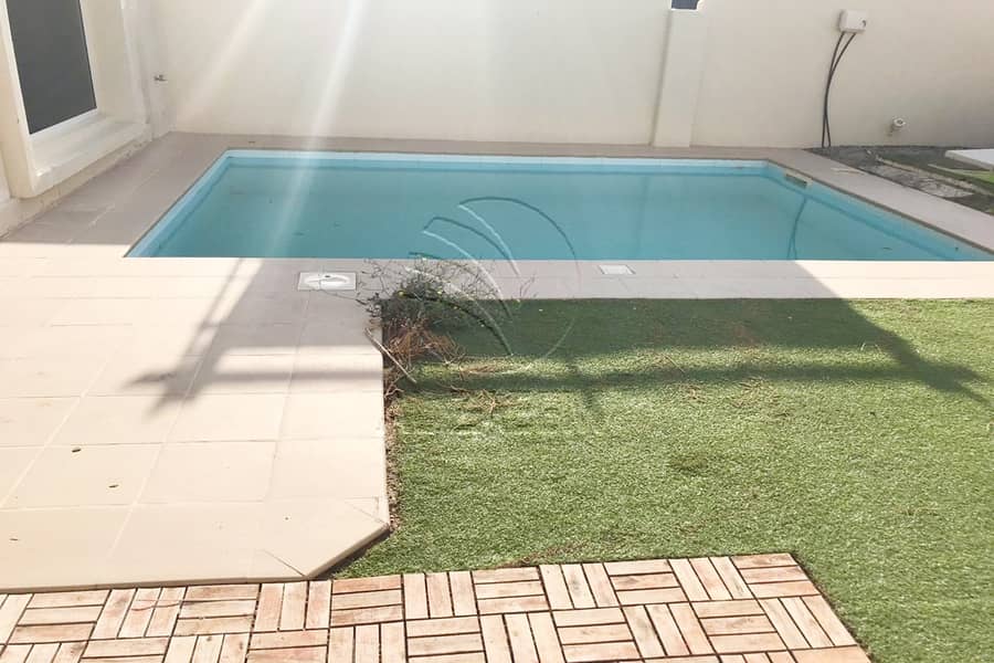 8 Hot Deal | Prime Location | Private Pool | Single Row