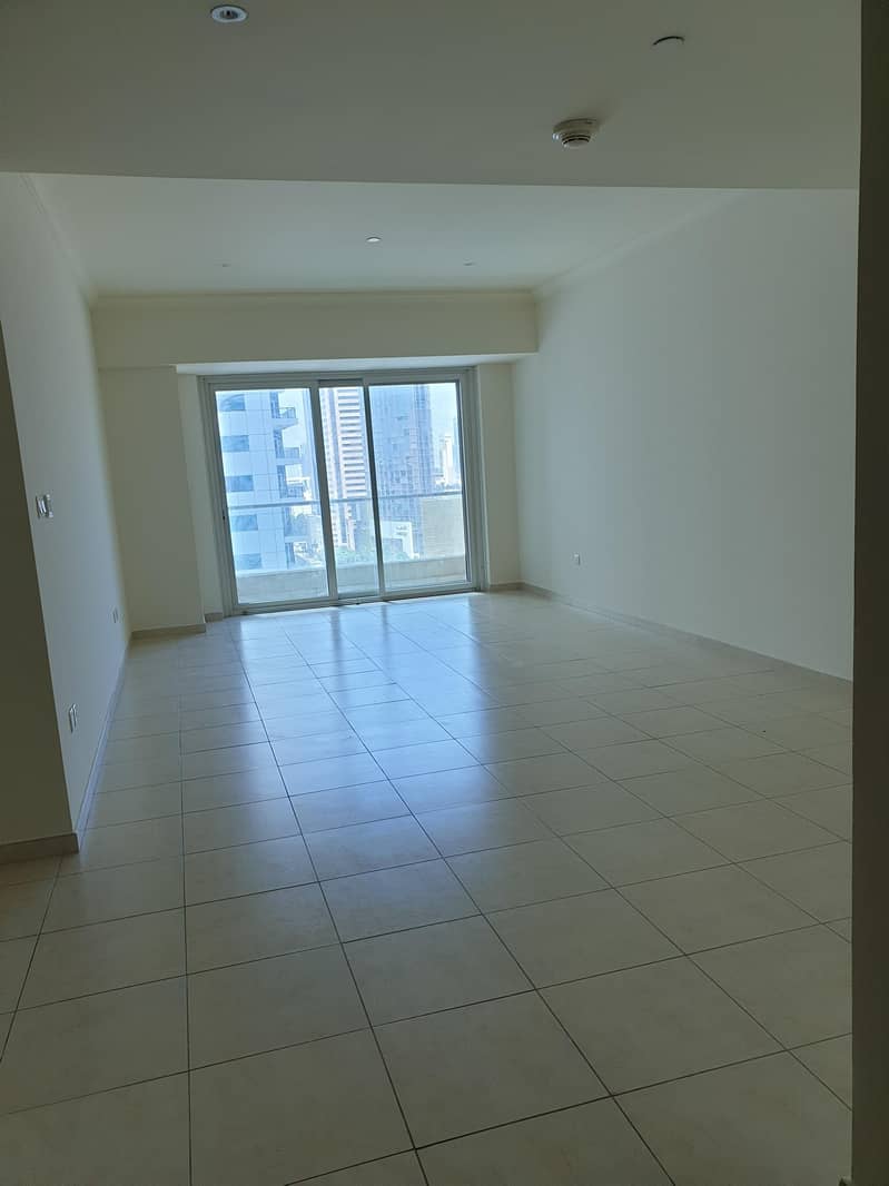 5 Specious Apartment | Ready To Move | Multiple Chqs