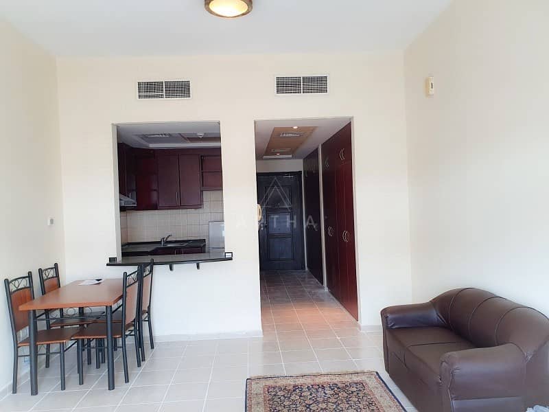5 Spacious and well maintained | Close to the Metro
