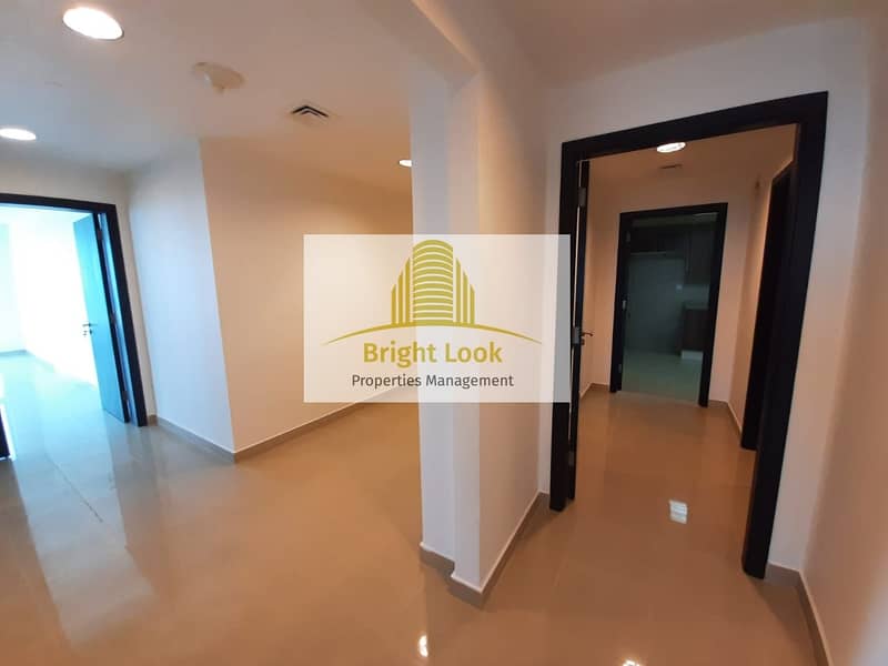 20 No Commission| Beautiful & Stunning 3 BHK with Balcony & Maid's Room| Full Facilities|  125